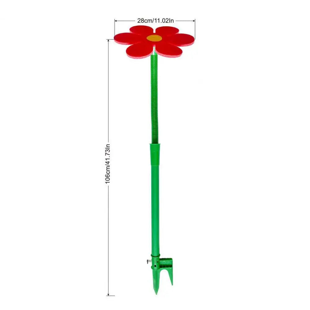 Novu Dancing Daisy Sprinkler Pet Toy — Outdoor Summer Fun